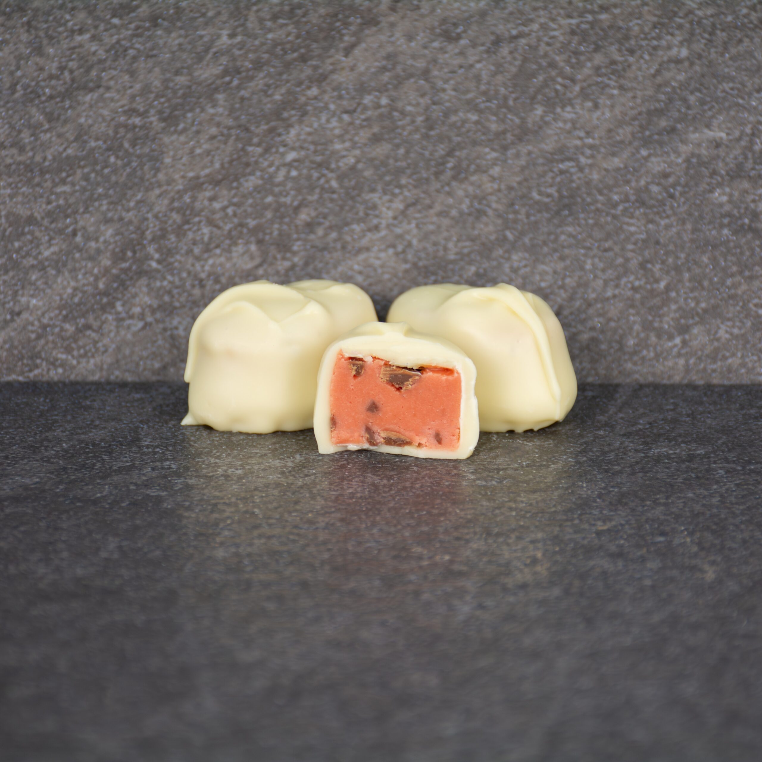 White Chocolate Strawberry Lemonade - 1/2 lb. Box - Image 3